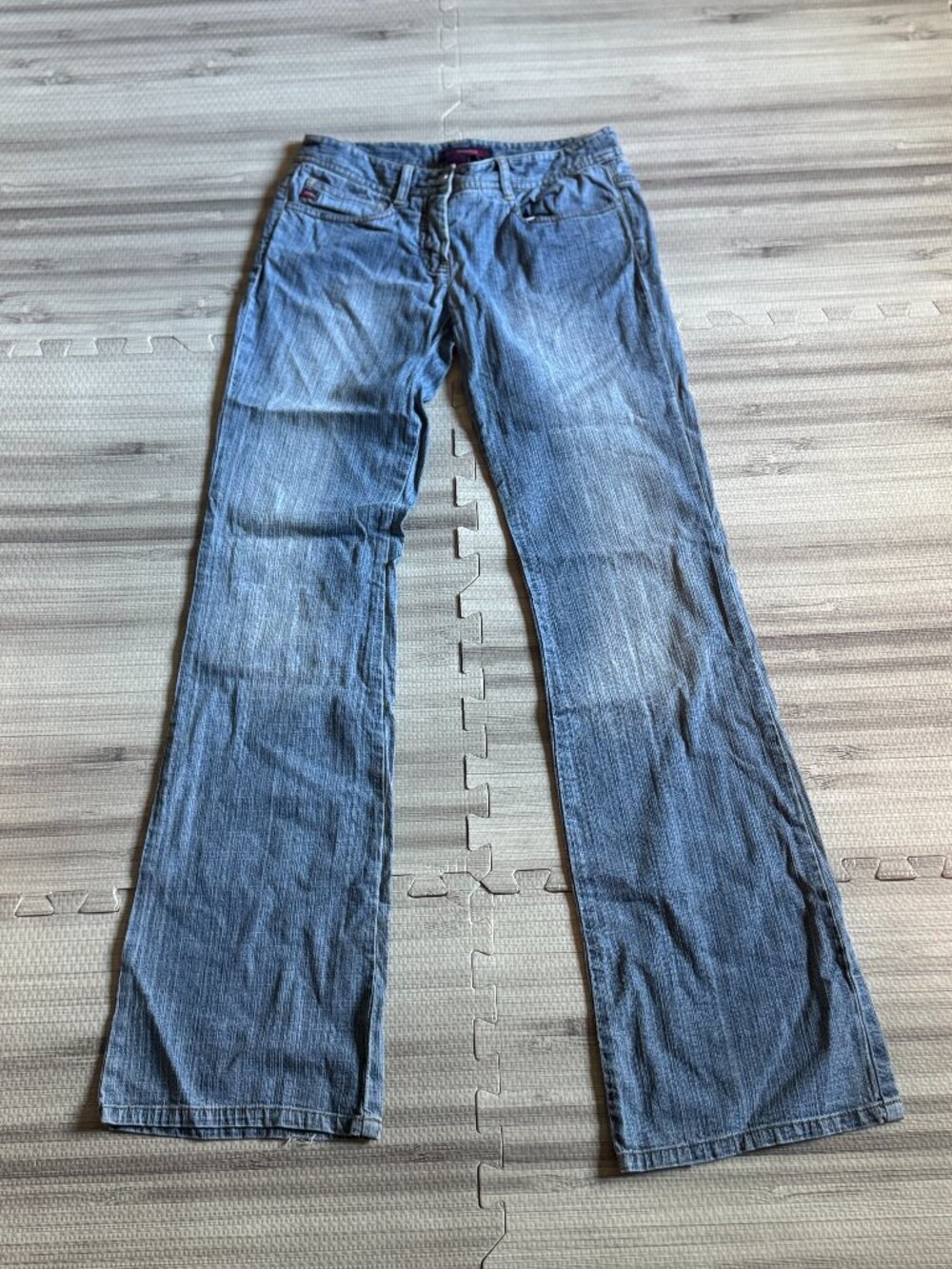 Vintage Y2K 2000s BCBG Max Azria Women's Low Rise Flare Leg Jeans